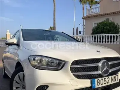 Usado Mercedes B200 150 CV (110 kW) 2021 Blanco Monovolumen