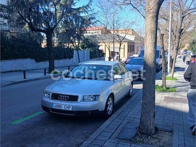 Usado Audi A4 163 CV (119 kW) 2003 Gris / plata Berlina
