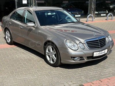 Usado Mercedes E280 Avantgarde 190 CV (139 kW) 2007 Gris Berlina