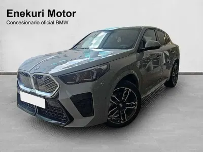 Usado BMW iX2 150 kW (204 CV) 2026 Gris SUV