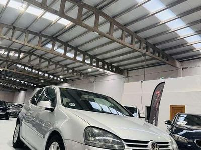 Usado VW Golf IV Highline 140 CV (102 kW) 2004 Gris Utilitario