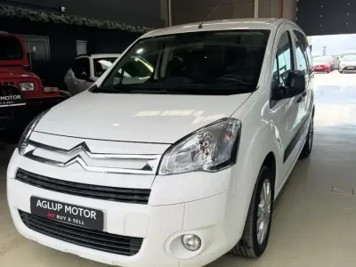 Usado Citroën Berlingo Tonic 92 HP (67 kW) 2014 Branco Monovolume