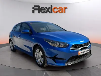 Usado Kia Ceed 101 CV (74 kW) 2021 Azul Utilitario