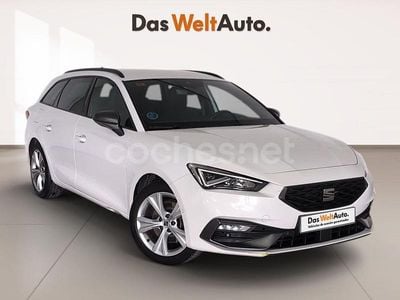 Usado Seat Leon FR 150 CV (110 kW) 2021 Blanco Familiar