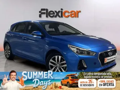 Usado Hyundai i30 GO! 120 CV (88 kW) 2017 Azul Familiar