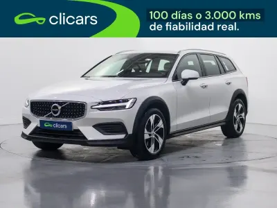 Usado Volvo V60 CC Pro 197 CV (144 kW) 2021 Blanco Familiar