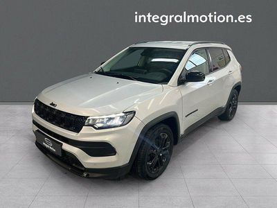 Usado Jeep Compass Night Eagle 130 CV (95 kW) 2022 Gris SUV