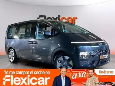 Usado Hyundai Staria Style 177 CV (130 kW) 2023 Azul Monovolumen