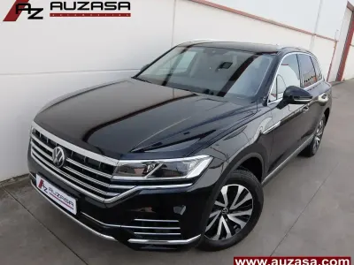Käytetty VW Touareg Elegance 231 HP (169 kW) 2021 Musta Katumaasturi