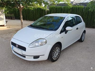 Usado Fiat Grande Punto Active 65 CV (47 kW) 2009 Blanco Utilitario