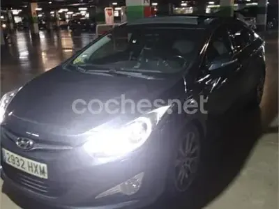 Usado Hyundai i40 136 CV (100 kW) 2014 Negro Berlina