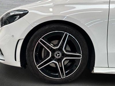 Usado Mercedes B200 150 CV (110 kW) 2024 Blanco polar Monovolumen