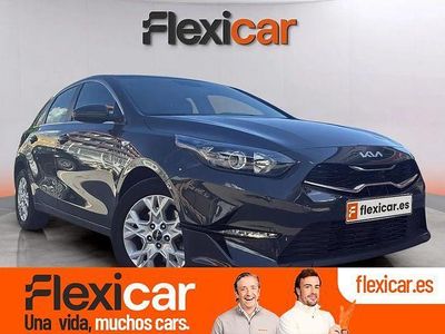 Gris Usado 2023 Kia Ceed Utilitario | 18.520 € (Precio justo)