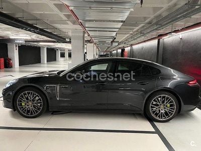 Porsche Panamera 4