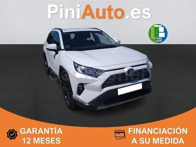 Käytetty Toyota RAV4 Hybrid Advance 218 HP (160 kW) 2022 Valkoinen Katumaasturi