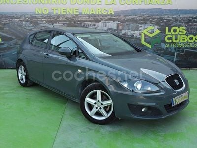 Usado Seat Leon Sport 125 CV (91 kW) 2010 Gris / plata Utilitario