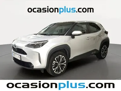 Usado Toyota Yaris Hybrid Plus 116 CV (85 kW) 2022 Gris SUV