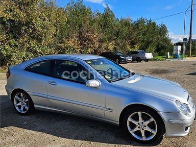 Gris / plata Usado 2007 Mercedes C200 Sport Edition Berlina | 9950 €