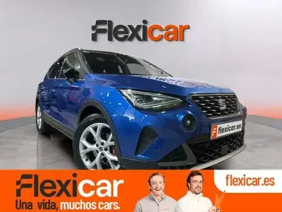 Usado Seat Arona FR 110 CV (80 kW) 2022 Azul SUV