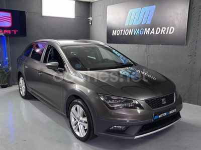 Usado Seat Leon 4Drive 150 CV (110 kW) 2015 Gris / plata Familiar
