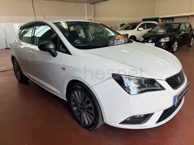 Usado Seat Ibiza CONNECT 105 CV (77 kW) 2016 Blanco Berlina