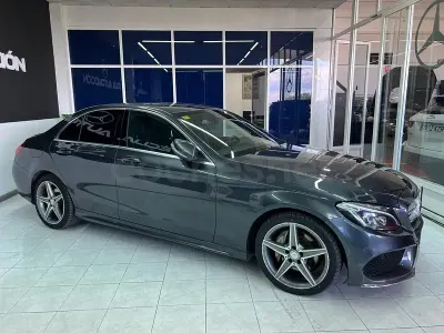 Käytetty Mercedes C220 AMG line 170 HP (125 kW) 2015 Harmaa Sedan