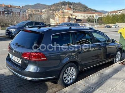 Usado VW Passat Edition 140 CV (102 kW) 2011 Gris / plata Familiar