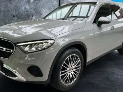 Usado Mercedes GLC200 204 CV (150 kW) 2024 Gris SUV