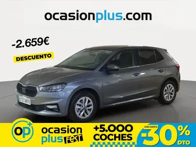 Usado Skoda Fabia Selection 95 CV (69 kW) 2025 Gris Berlina