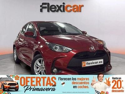 Usado Toyota Yaris Edition 125 CV (91 kW) 2022 Rojo Utilitario
