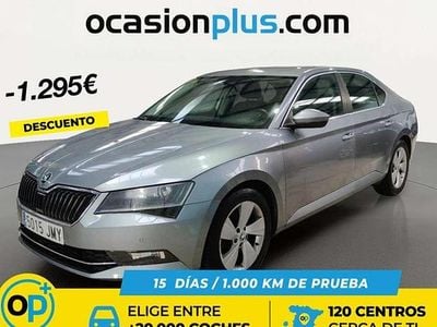Usado Skoda Superb Ambition 120 CV (88 kW) 2016 Gris Berlina
