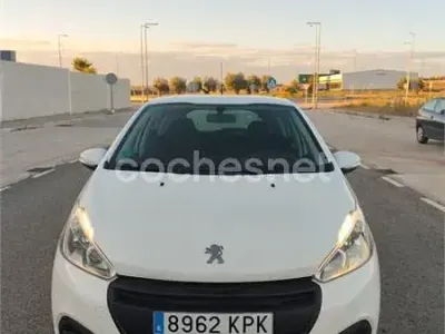 Usado Peugeot 208 Roland Garros 100 CV (73 kW) 2018 Blanco Utilitario