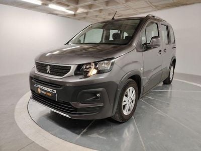 Usado Peugeot Rifter Allure 110 CV (80 kW) 2019 Gris / plata Monovolumen