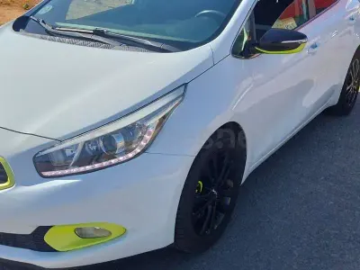 Usado Kia Ceed GT 110 CV (80 kW) 2014 Blanco Berlina