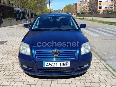 Usado Toyota Avensis Sol 116 CV (85 kW) 2005 Azul Berlina