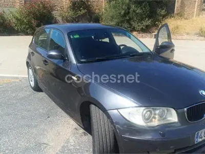 Usado BMW 118 122 CV (89 kW) 2007 Azul Utilitario