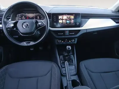 Usado Skoda Kamiq Ambition 110 HP (80 kW) 2021 Azul SUV
