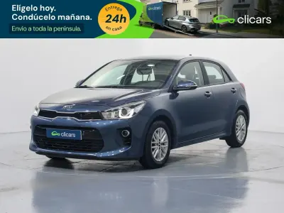 Usado Kia Rio 100 CV (73 kW) 2019 Azul Berlina