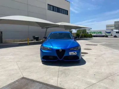 Usado Alfa Romeo Giulia Veloce 211 CV (155 kW) 2019 Azul Berlina