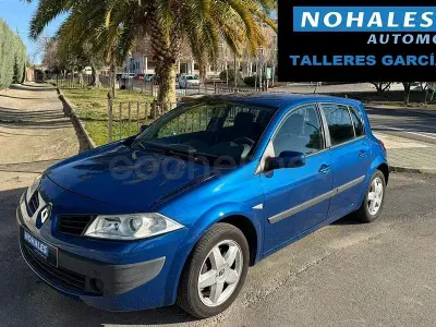 Usado Renault Mégane Dynamique 105 CV (77 kW) 2006 Azul Berlina