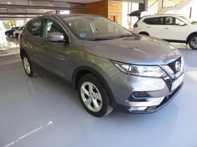Usado Nissan Qashqai Acenta 150 CV (110 kW) 2019 Gris SUV