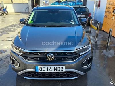 Usado VW T-Roc Life 150 CV (110 kW) 2022 Gris / plata SUV