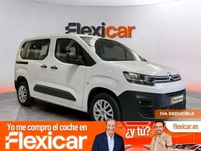 Usado Citroën Berlingo Feel 102 CV (75 kW) 2023 Blanco Monovolumen