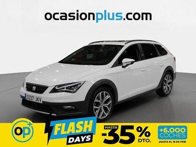 Usado Seat Leon 110 CV (80 kW) 2015 Blanco Familiar