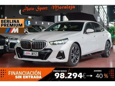 Usado BMW 530e Sport Line 299 CV (219 kW) 2025 Blanco Berlina