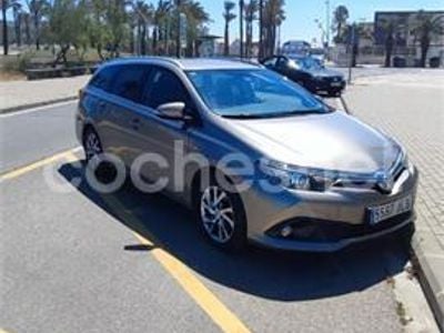 Toyota Auris Hybrid