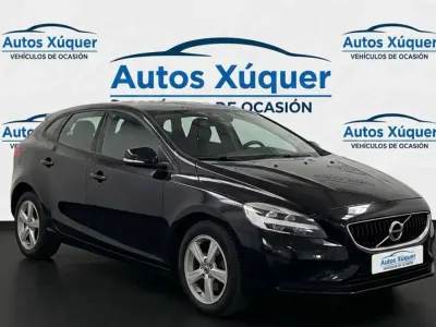 Usado Volvo V40 Momentum 120 CV (88 kW) 2017 Negro Utilitario