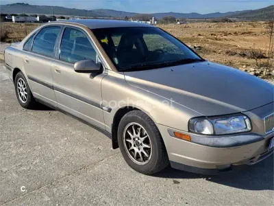 Usado Volvo S80 140 CV (102 kW) 2001 Beige Berlina