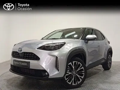 Usado Toyota Yaris Cross Style 116 CV (85 kW) 2022 Gris / plata SUV
