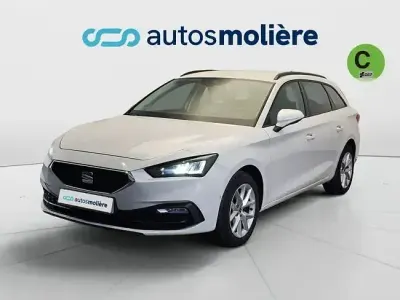 Usado Seat Leon Style 110 CV (80 kW) 2023 Blanco Familiar